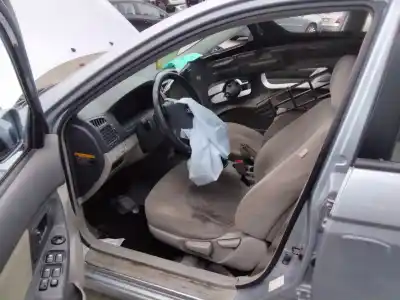 Veicolo di demolizione kia cerato 2.0 ex crdi berlina dell'anno 2001 alimentato d4ea