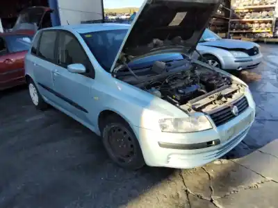 Veicolo di demolizione FIAT STILO (192)  dell'anno 2001 alimentato 