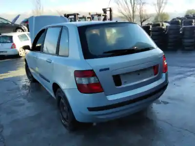 Veicolo di demolizione fiat stilo (192) 1.9 jtd cat dell'anno 2001 alimentato 