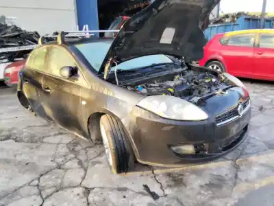 Veículo de Sucata fiat bravo (198) 1.9 16v dynamic multijet do ano 2001 alimentado 310a1027