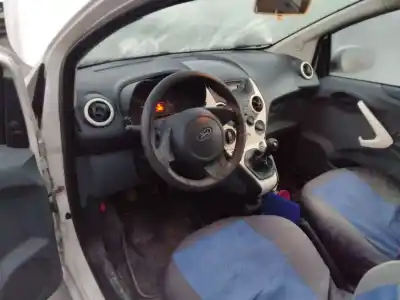 Veículo de Sucata ford ka (ccu) black&white edition do ano 2001 alimentado 