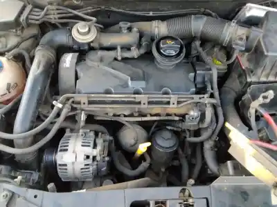 Veículo de Sucata SEAT CORDOBA BERLINA (6L2)  do ano 2001 alimentado 