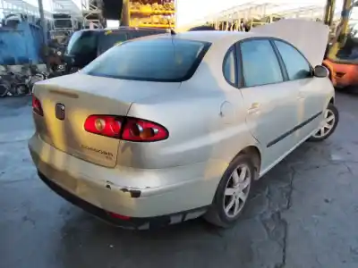 Veículo de Sucata seat cordoba berlina (6l2) fresh do ano 2001 alimentado 