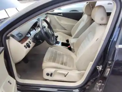 Veículo de Sucata volkswagen passat b6 (3c2) 2.0 tdi 16v do ano 2001 alimentado 0