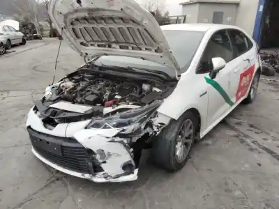 Veículo de Sucata toyota corolla (e21) hybrid style 140 cv / 103 kw do ano 2001 alimentado x2zr