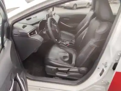 Veículo de Sucata toyota corolla (e21) hybrid style 140 cv / 103 kw do ano 2001 alimentado x2zr