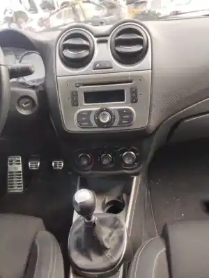 Veículo de Sucata alfa romeo mito (145) distinctive do ano 2001 alimentado 955a6000