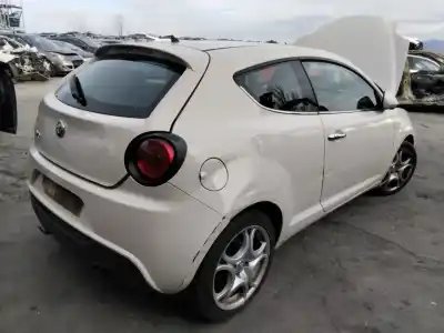 Veículo de Sucata alfa romeo mito (145) distinctive do ano 2001 alimentado 955a6000