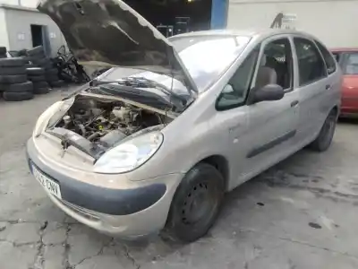 Veículo de Sucata citroen xsara picasso (n68) 1.6 hdi do ano 2001 alimentado 