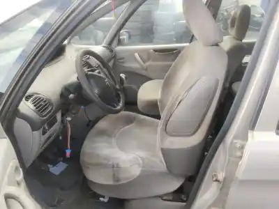 Veículo de Sucata citroen xsara picasso (n68) 1.6 hdi do ano 2001 alimentado 