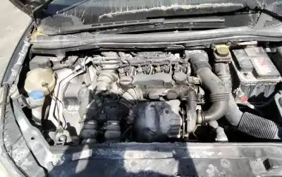 Veículo de Sucata citroen c4 sedan lx plus do ano 2001 alimentado 9hz