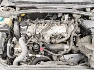 Verschrottungsfahrzeug VOLVO S60 BERLINA  des Jahres 2001 angetrieben D5244T