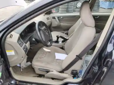 Verschrottungsfahrzeug volvo s60 berlina 2.4 d des jahres 2001 angetrieben d5244t