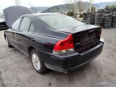 Verschrottungsfahrzeug volvo s60 berlina 2.4 d des jahres 2001 angetrieben d5244t