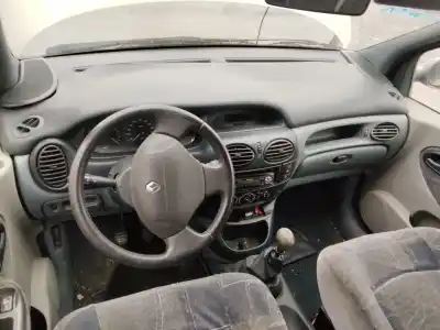 Verschrottungsfahrzeug renault megane i scenic (ja0) 1.9 dti diesel cat 98 cv / 72 kw des jahres 2001 angetrieben 