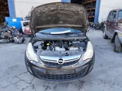 Verschrottungsfahrzeug OPEL CORSA D  des Jahres 2001 angetrieben Z13DTR