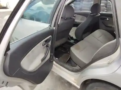 Verschrottungsfahrzeug seat ibiza (6l1) reference des jahres 2001 angetrieben 