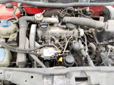 Verschrottungsfahrzeug VOLKSWAGEN GOLF IV BERLINA (1J1)  des Jahres 2001 angetrieben 