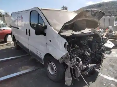 Sloopvoertuig opel vivaro combi 2.7t corto van het jaar 2001 aangedreven 