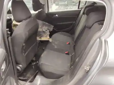 Veículo de Sucata peugeot 308 active do ano 2001 alimentado 9h05