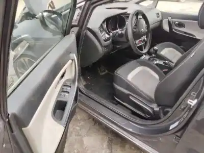 Scrapping Vehicle kia ceed drive 136 cv / 100 kw of the year 2001 powered d4fb