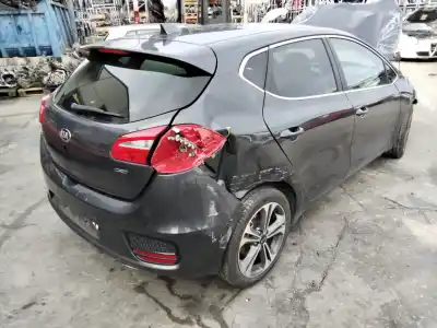 Scrapping Vehicle kia ceed drive 136 cv / 100 kw of the year 2001 powered d4fb