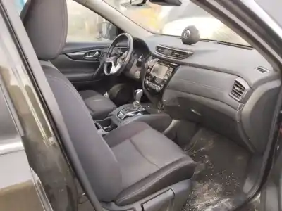 Scrapping Vehicle nissan x-trail (t32) acenta 4x4 of the year 2001 powered m9ra868