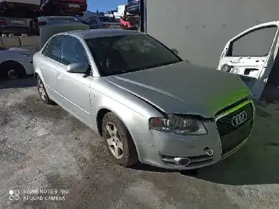 Veicolo di demolizione AUDI A4 BERLINA (8E) BLB dell'anno 2001 alimentato BLB
