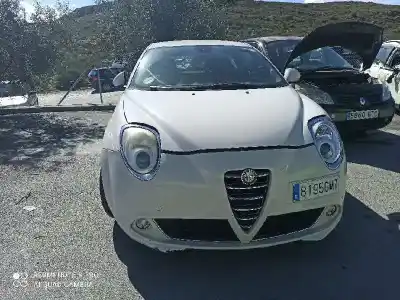 Veículo de Sucata alfa romeo mito (145) distinctive do ano 2001 alimentado 199a3000