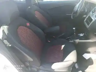 Veículo de Sucata alfa romeo mito (145) distinctive do ano 2001 alimentado 199a3000