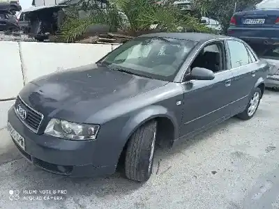 Veicolo di demolizione audi a4 berlina (8e) 1.8 t sport edition dell'anno 2001 alimentato 