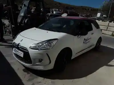 Veículo de Sucata citroen ds3 techno style do ano 2001 alimentado 9hp