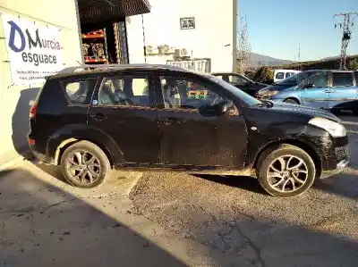 Veículo de Sucata citroen c-crosser seduction 156 cv / 115 kw do ano 2001 alimentado 