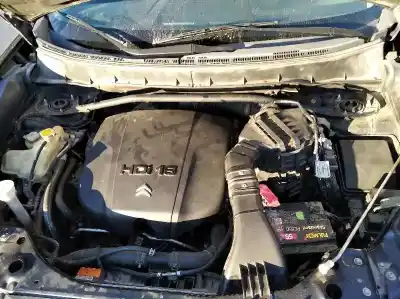 Veículo de Sucata citroen c-crosser seduction 156 cv / 115 kw do ano 2001 alimentado 