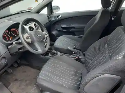 Veicolo di demolizione opel corsa c essentia dell'anno 2007 alimentato z12xep