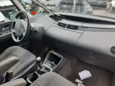 Scrapping Vehicle renault espace iv (jk0) authentique of the year 2007 powered m9r740