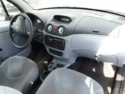 Veículo de Sucata citroen c3 1.4 hdi cool do ano 2002 alimentado 8hx