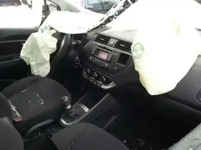 Veicolo di demolizione kia rio (yb) concept dell'anno 2014 alimentato g4la