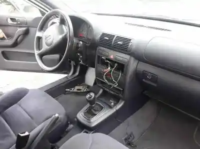 Здавання транспортного засобу audi a3 (8l) 1.6 ambiente року 2002 потужний avu