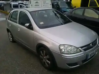 Veicolo di demolizione opel corsa c essentia dell'anno 2005 alimentato z12xep