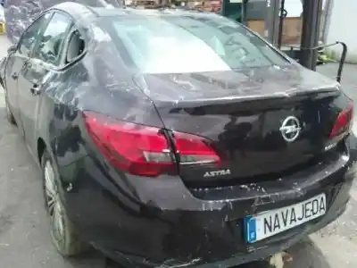 Veículo de Sucata opel astra j lim. selective do ano 2015 alimentado b16dtl