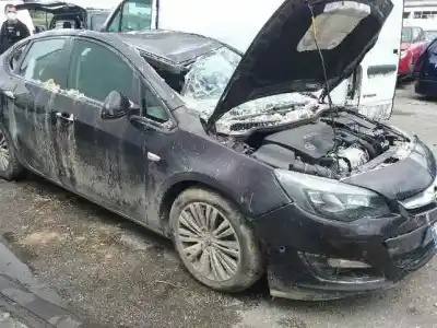 Veículo de Sucata opel astra j lim. selective do ano 2015 alimentado b16dtl