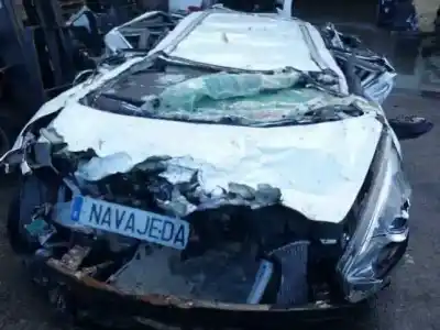 Veículo de Sucata kia carens ( ) drive do ano 2018 alimentado d4fd