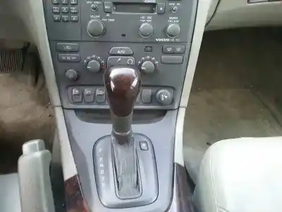 Veículo de Sucata volvo s80 berlina 2.9 do ano 1998 alimentado b6304s3