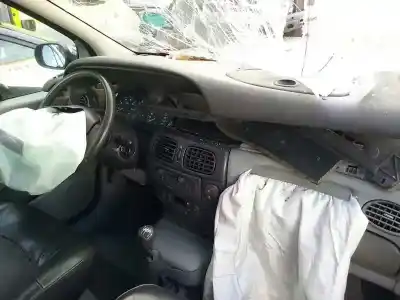 Здавання транспортного засобу renault scenic rx4 (ja0) 1.9 dci diesel cat року 2001 потужний f9q732