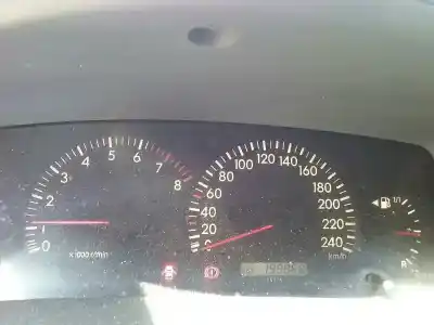 Veículo de Sucata toyota corolla verso (e12) 1.8 linea sol do ano 2001 alimentado 1zzfe