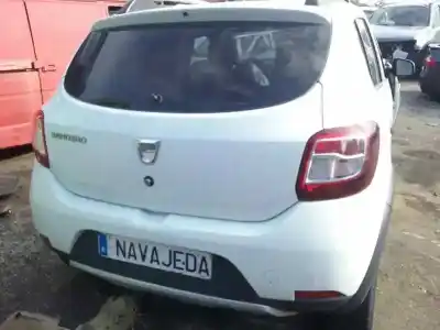 Veicolo di demolizione DACIA SANDERO Stepway dell'anno 2015 alimentato H4B400