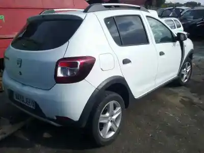 Veículo de Sucata dacia sandero stepway do ano 2015 alimentado h4b400