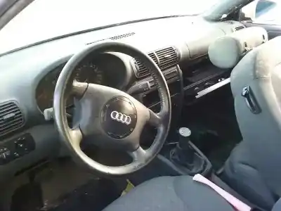 Здавання транспортного засобу audi a3 (8l) 1.6 ambiente року 2003 потужний akl