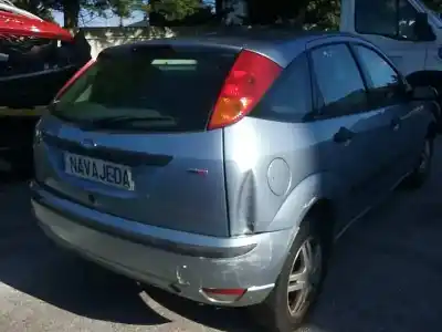 Veicolo di demolizione ford focus berlina (cap) ambiente (d) dell'anno 2004 alimentato f9da